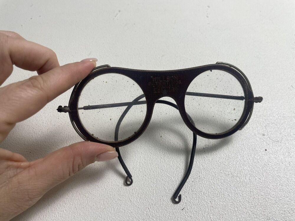 VTG 30’s/40’s Wilson Safety Glasses Patent Nos. 1 738.618 1266-067